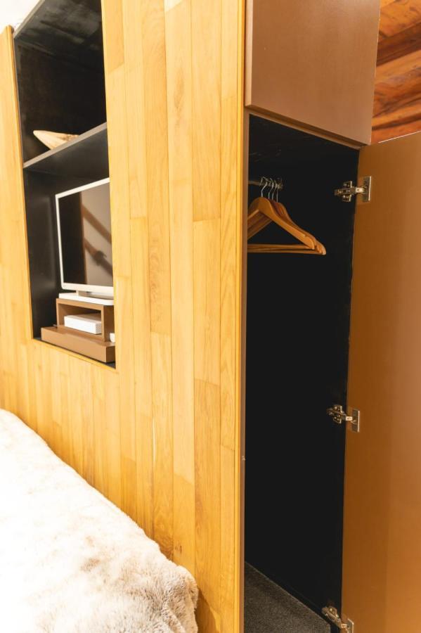 La Cour Filaterie - Suite Au D'Annecy Pdj En Option Exterior foto